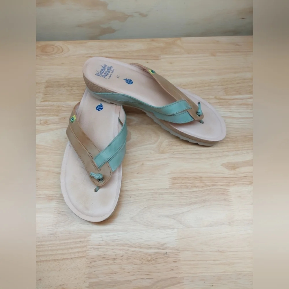 Wanda panda leather slip on Thong Sandals Size EU41/ US10 Tan & Jadeite